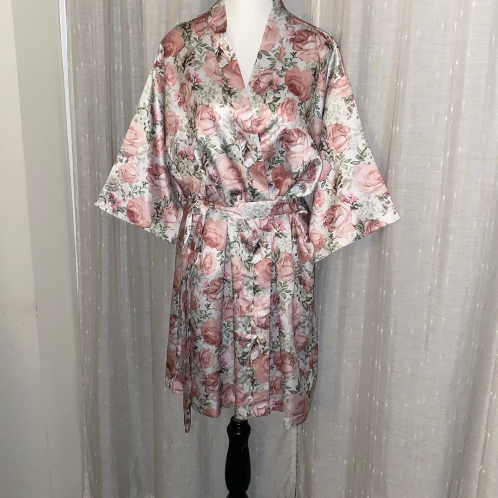 Flora By Flora Nikrooz Robe/Kimono. Mini Length.